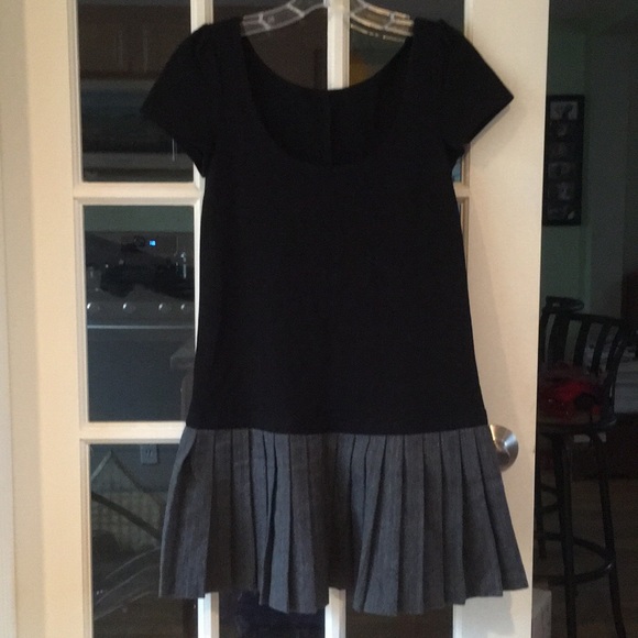 Theory Drop Waist with Pleats Dress - Picture 2 of 5